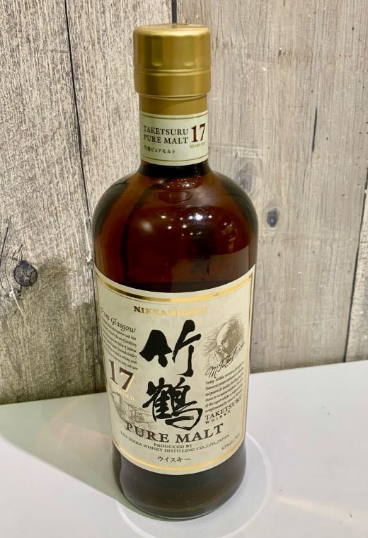 竹鶴17年 買取 池袋 ｜ニッカウヰスキー 竹鶴 17年　ピュアモルト 国産酒を高価買取しました。