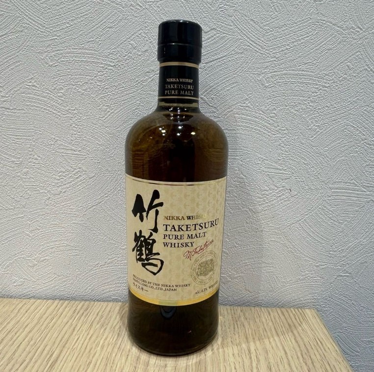 竹鶴 NV 白ラベル 買取 渋谷 ｜竹鶴 NV 白ラベル 700ml 43度 ウイスキーを高価買取しました。
