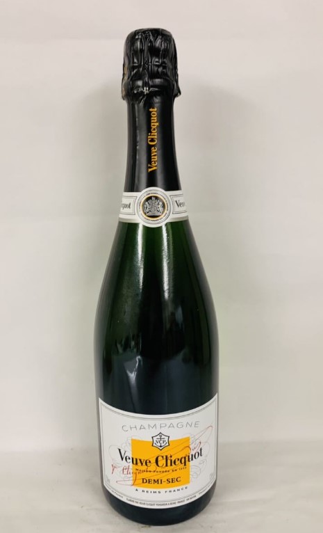 ヴーヴクリコ 白 ドゥミセック 買取 麻布 ｜Veuve Clicquot ヴーヴクリコ 白 シャンパン 750mlを