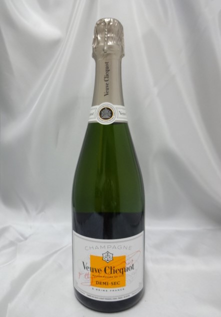 ヴーヴクリコ 白 ドゥミセック 買取 甲府 ｜ヴーヴ クリコ 白ラベル 750ml 12度を