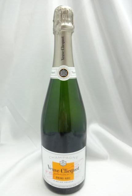 ヴーヴクリコ 白 ドゥミセック 買取 姫路 ｜Veuve Clicquo DEMI-SEC ヴーヴ クリコ 白ラベルを