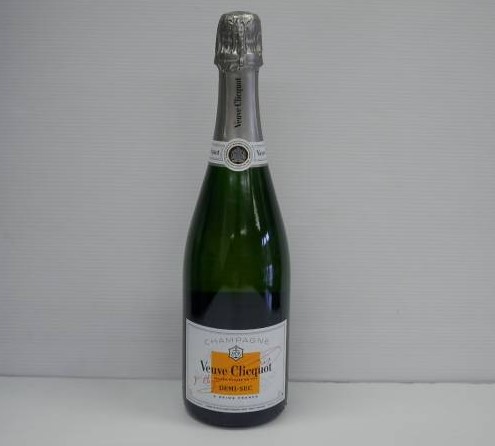 ヴーヴクリコ 白 ドゥミセック 買取 神戸三宮 ｜ヴーヴ・クリコ デミセック 750ml 白ラベル シャンパンを
