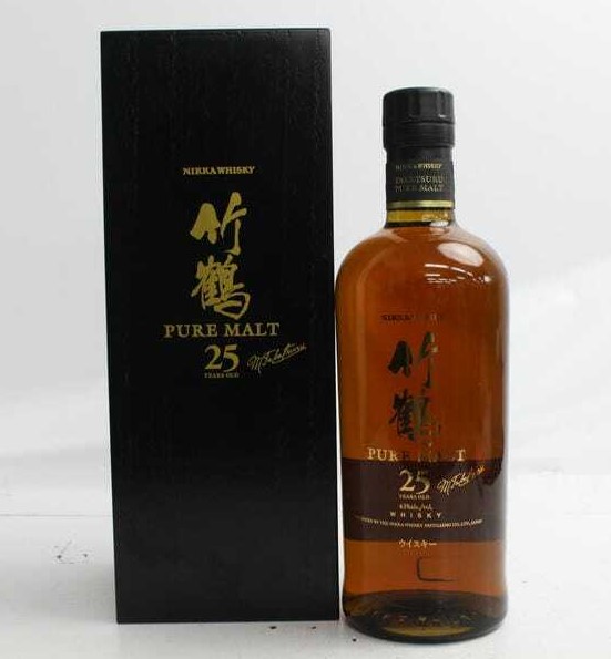 竹鶴25年 買取 新宿 ｜NIKKA（ニッカ）竹鶴 25年 43％ 700mlを