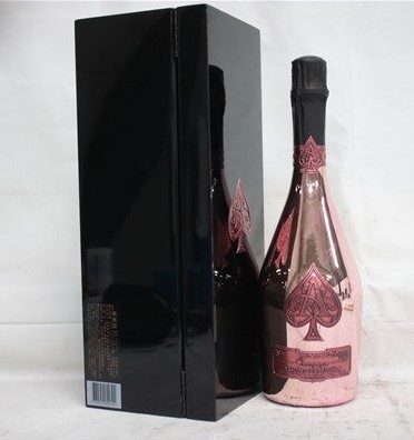 アルマンドブリニャック ロゼ 買取 江坂 ｜アルマン・ド・ブリニャック ロゼ 750ml 12.5％ 箱を