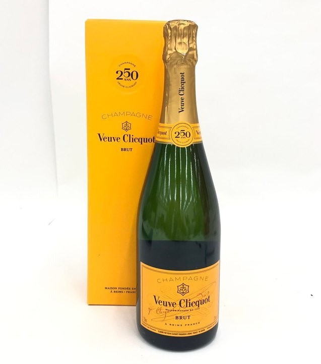 ヴーヴクリコ イエロー 買取 成田 ｜VEUVE CLICQUOT ヴーヴクリコ イエローラベル 750ml 12％ 箱付きを