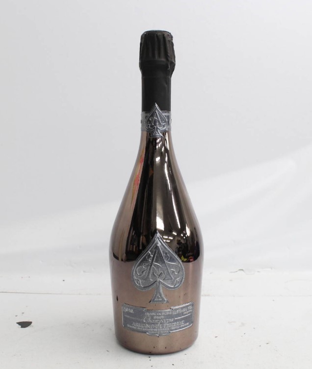 アルマンドブリニャック ブランドノワール 買取 新宿 ｜シャンパン [アルマンドブリニャック ブランドノワール]をお酒