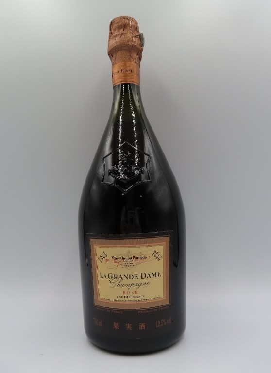 ヴーヴクリコ ラグランダム ロゼ 買取 新宿 ｜シャンパン [ヴーヴクリコ ラグランダム ロゼ]をお酒