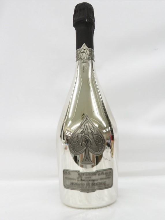 アルマンドブリニャック ブランドブラン 買取 神戸六甲道 ｜ARMAND DE BRIGNAC アルマン・ド・ブリニャック ブラン・ド・ブラン シルバーを