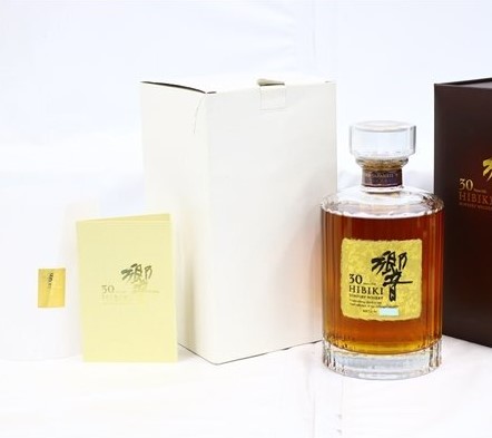 響30年 買取 天王寺 ｜サントリー 響 30年 700ml 43％ 箱 白箱 冊子付き ジャパニーズを