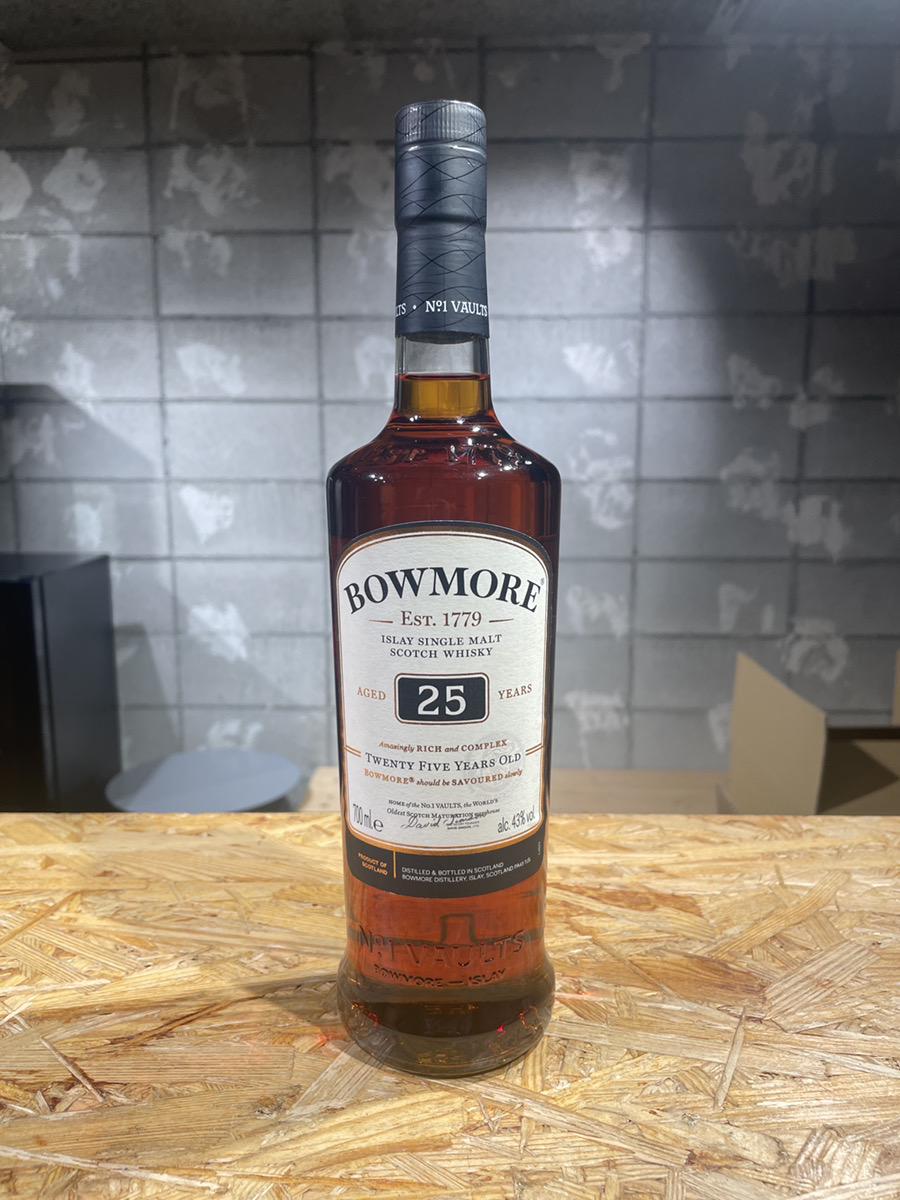 ボウモア 25年 700ml 43% BOWMORE