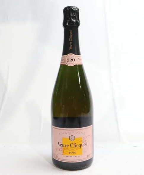 ヴーヴクリコ ロゼ 買取 岐阜県 ｜Veuve Clicquot（ヴーヴクリコ）ロゼ 250周年記念ボトル 12.5％ 750mlを