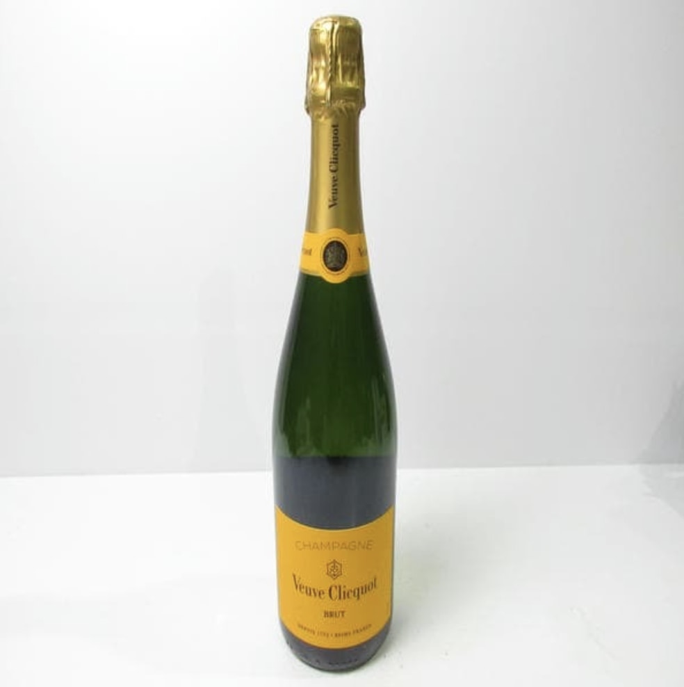 ヴーヴクリコ イエロー 買取 福岡県 ｜シャンパン [ヴーヴクリコ イエロー]をお酒