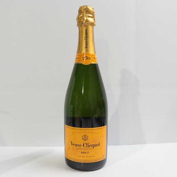 ヴーヴクリコ イエロー 買取 埼玉県 ｜シャンパン [ヴーヴクリコ イエロー]をお酒