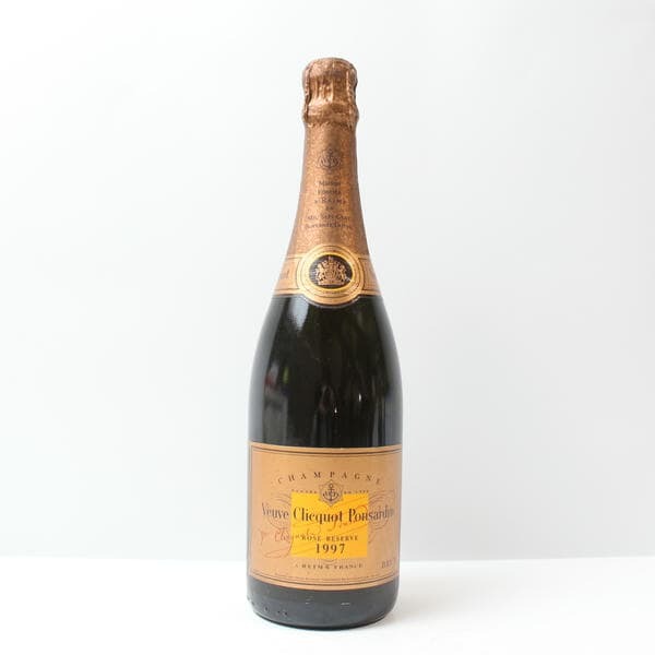 ヴーヴクリコ ロゼ 買取 広島県 ｜シャンパン [ヴーヴクリコ ロゼ]をお酒