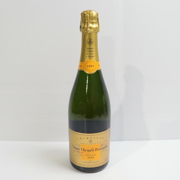 ヴーヴクリコ イエロー 買取 栃木県 ｜シャンパン [ヴーヴクリコ イエロー]をお酒