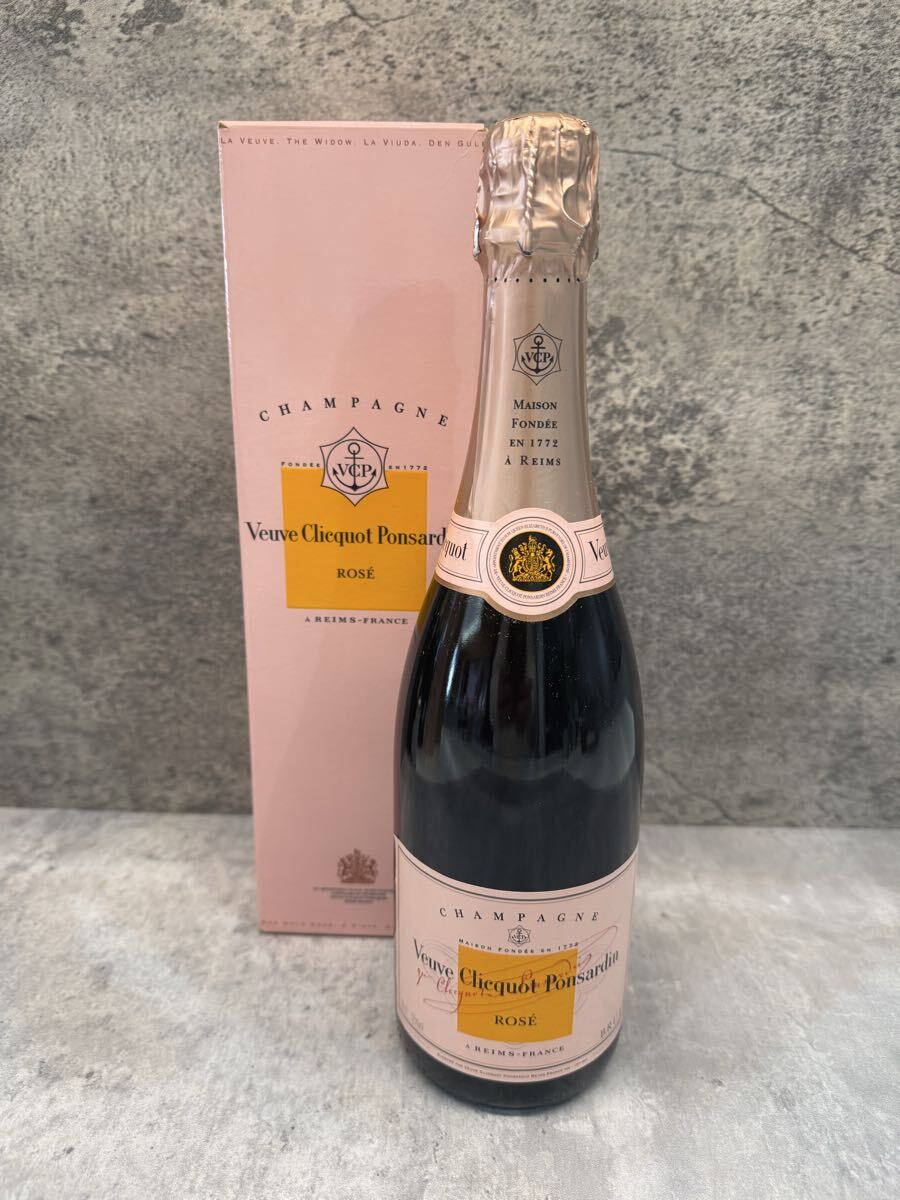 ヴーヴクリコ ロゼ 買取 長崎県 ｜シャンパン [ヴーヴクリコ ロゼ]をお酒