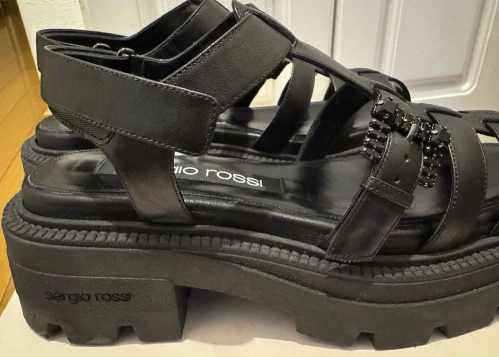 セルジオロッシ 買取 ｜革靴買取で[セルジオロッシ サンダル]を買取しました。