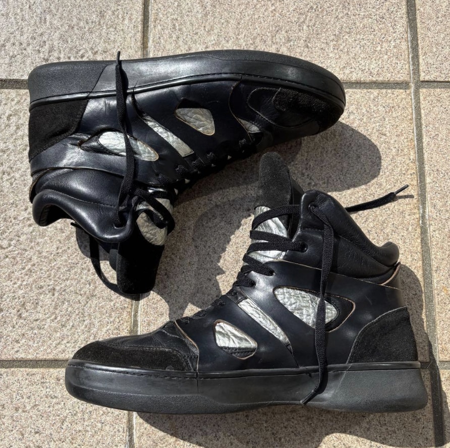 アレキサンダーマックイーン 買取 ｜革靴買取で[アレキサンダーマックイーン スニーカー]を買取しました。