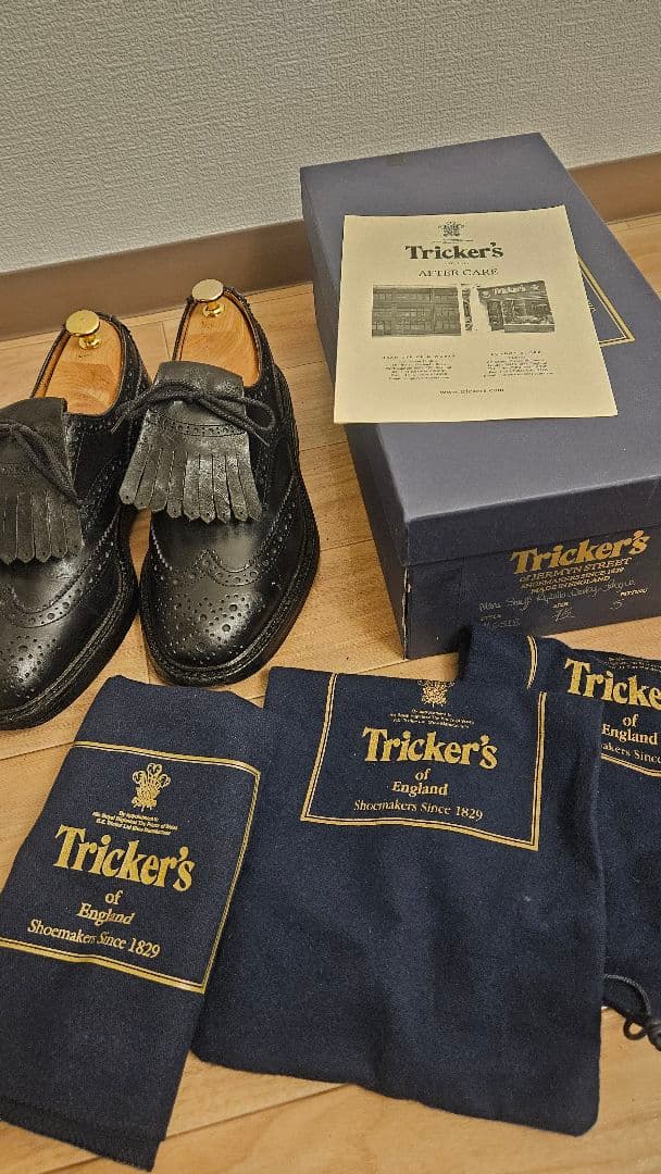 トリッカーズ シューツリー ｜革靴買取で紳士靴[Tricker's BOURTON]を買取しました。