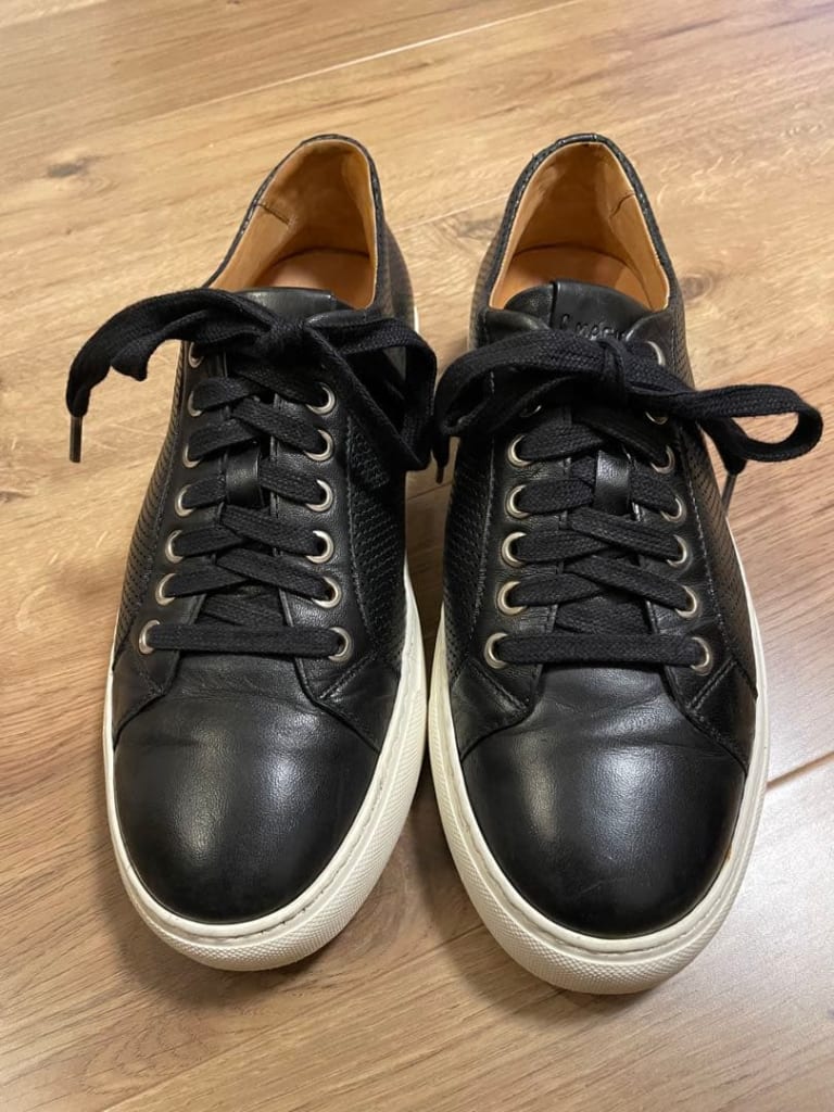 マグナーニ スニーカー ｜革靴買取でその他[MAGNANNI ブラックレザー スニーカー ]を買取しました。