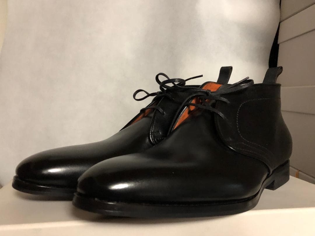 サントーニ サイズ感 ｜革靴買取で紳士靴[Santoni Chukka boots]を買取しました。